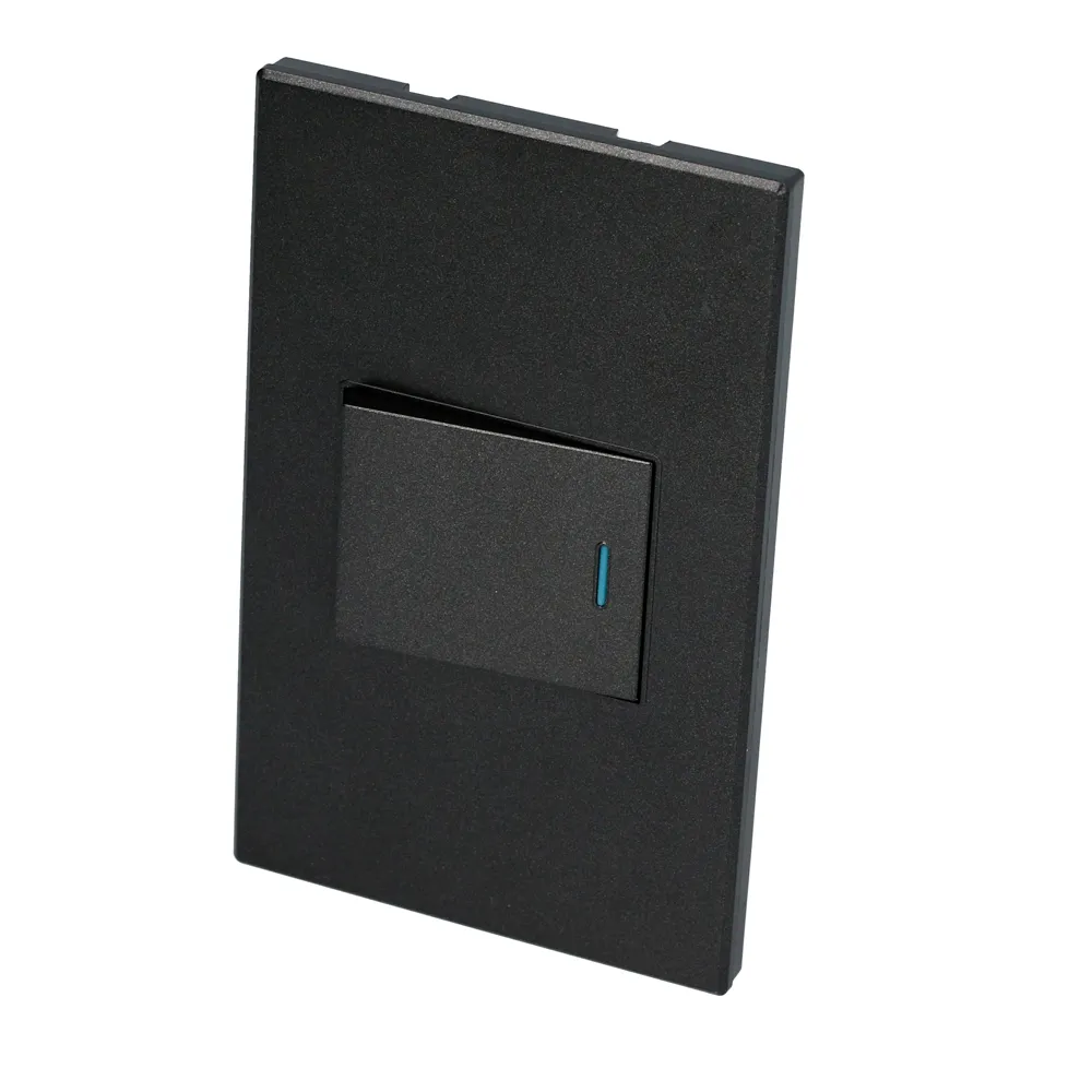 Placa con 1 apagador negro 1/2 Surtek — Paquete de 10 piezas